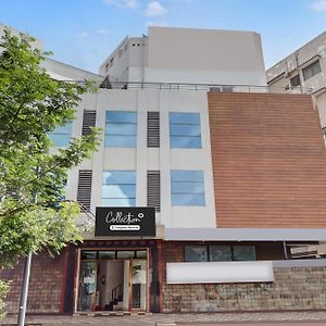 Super Collection O Jagadamba Junction Near Beach Road